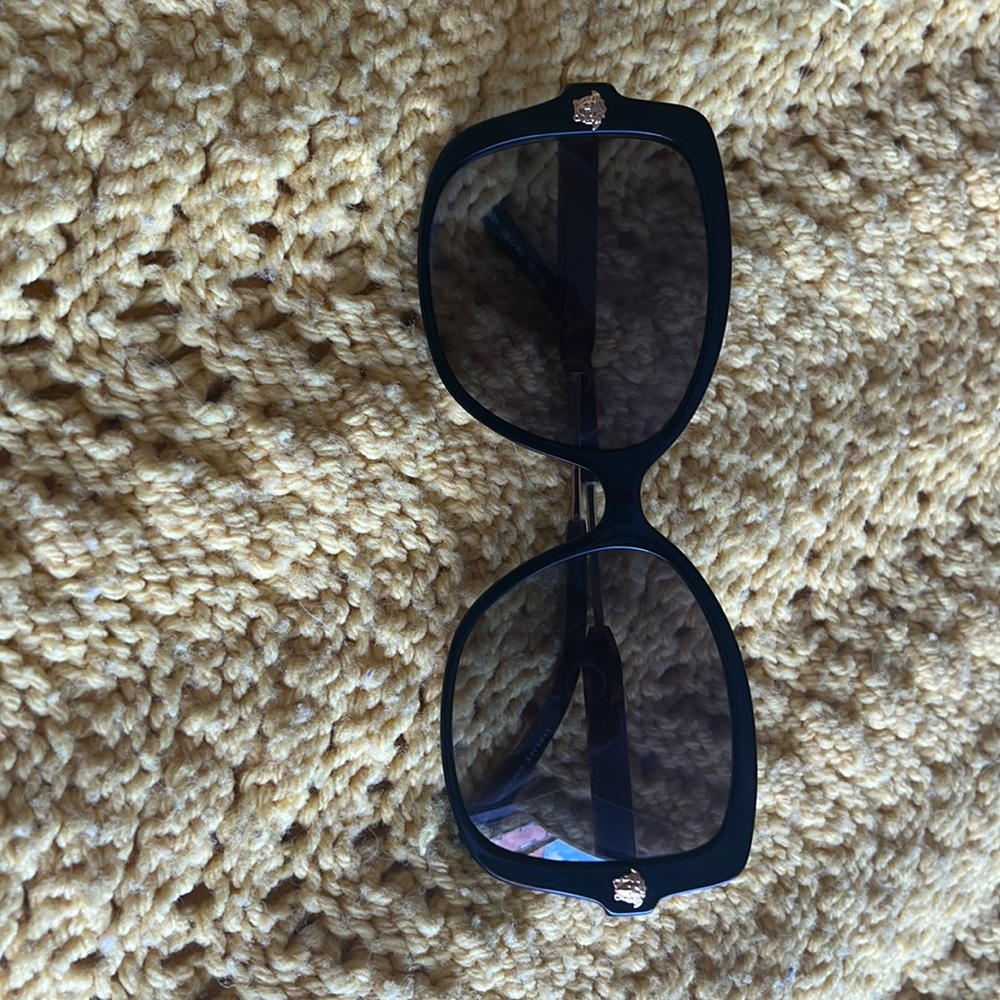Authentic VERSACE SUNGLASSES 🌞